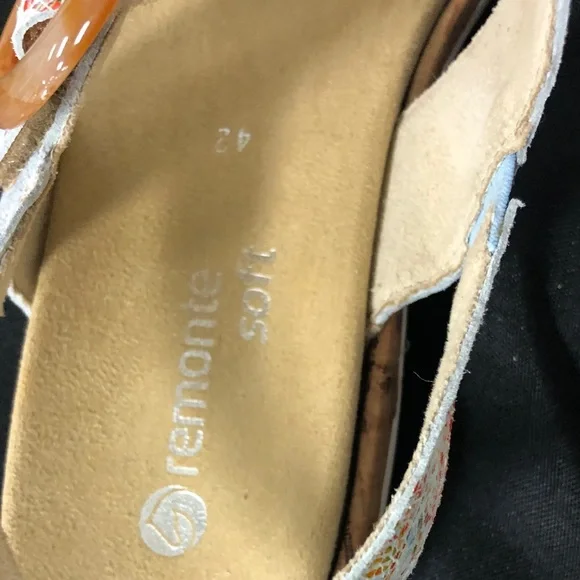 Remonte Soft WomenWhite Multicolor Slingback Sandal w/Amber Buckle Sz 42-43 - Picture 8 of 12